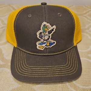 Madison Mallards Duck Patch Gray Yellow Trucker Baseball Cap Snapback OSFA NWOT